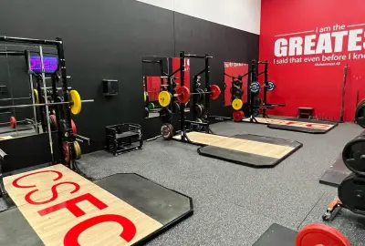 Studio forcë dhe squat rack